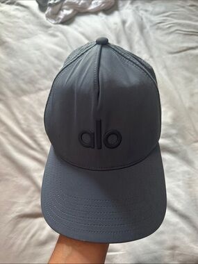 ALO Yoga Gray Logo Trucker Hat